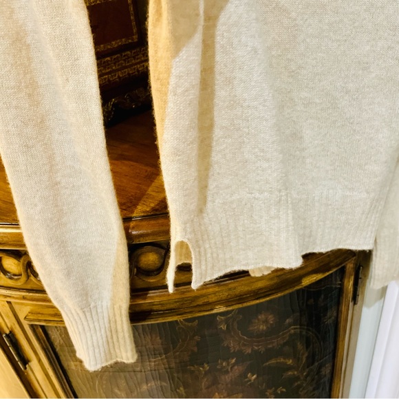 Ma’ry’ya Turtleneck Sweater - Picture 3 of 6